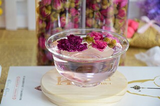 描写母爱句子摘抄（描写母爱的优美句子和语段）